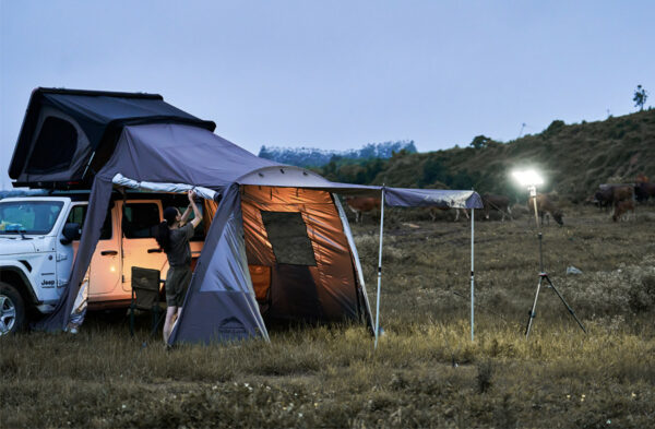Roof-Tent-With-Awning (1)